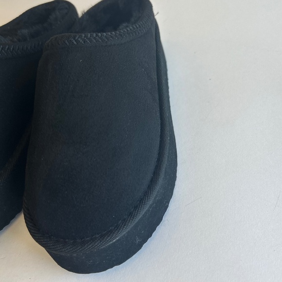 New Shoe Dazzle Black Suede Faux Fur Lining Slippers size 7 - Picture 7 of 11